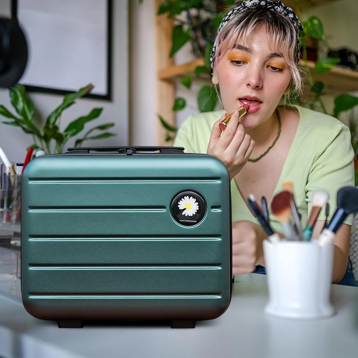 16 inches Large Capacity Hard Shell Cosmetic Case with Zipper and Handle Makeup Travel Case for Women Girl Dark green