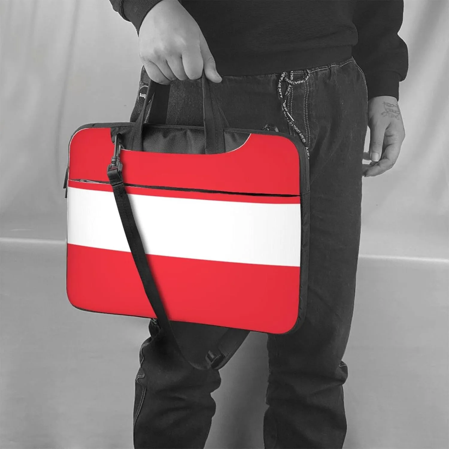 Austrian flag Print Laptop Bag - Stylish Messenger Bag and Laptop Case for Men and WomenShoulder Strap