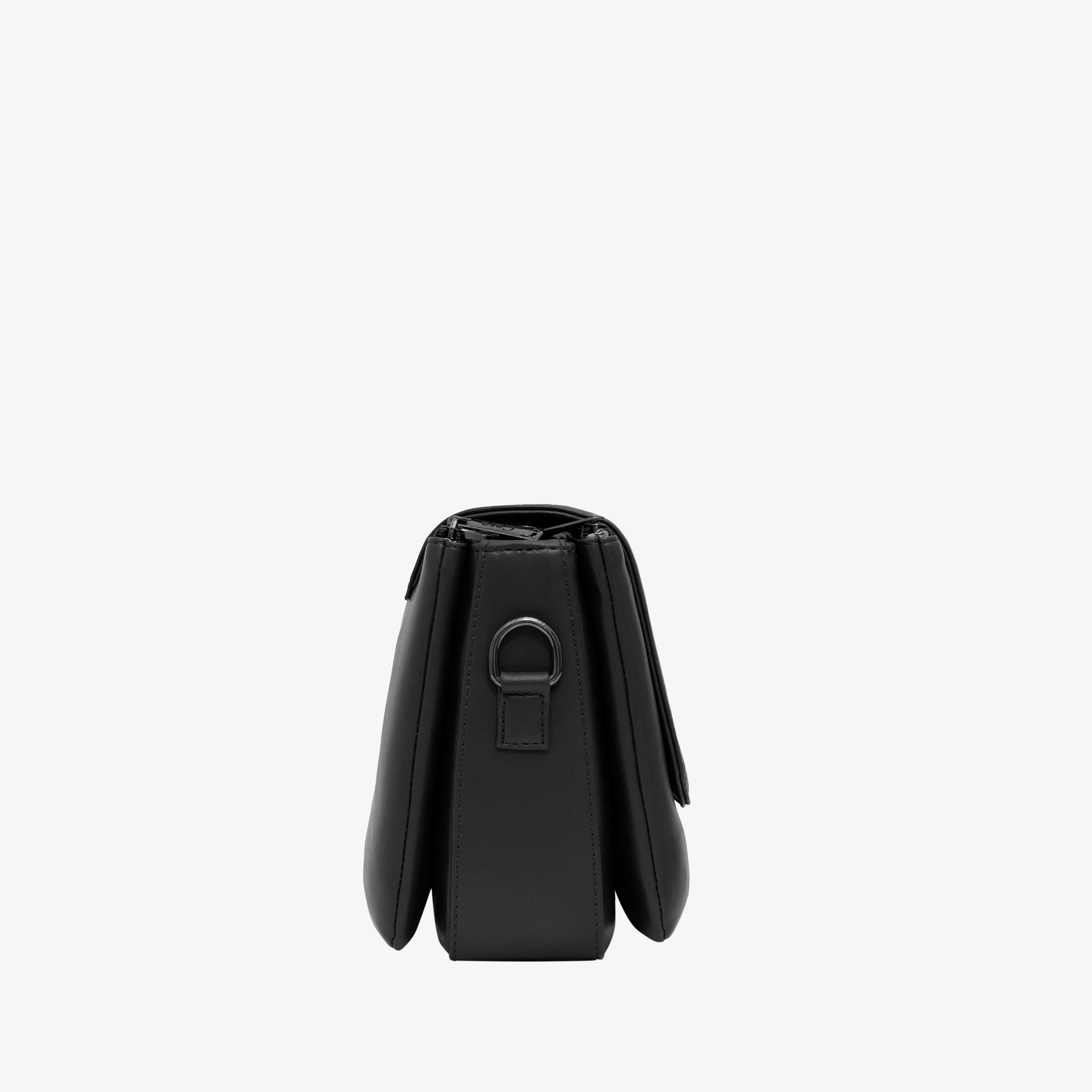 black Casual Catcher slingbag  | cara