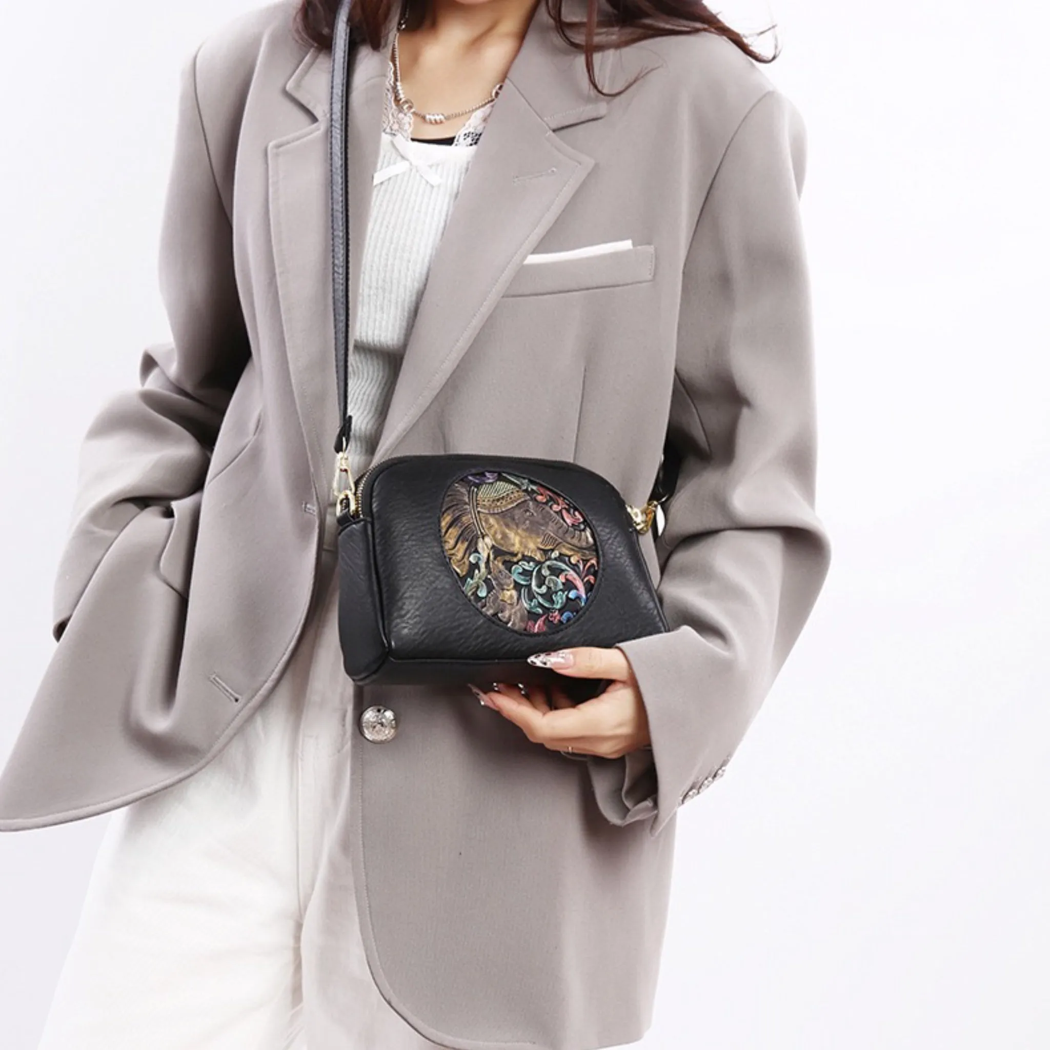 Black Tyro Sling Bag