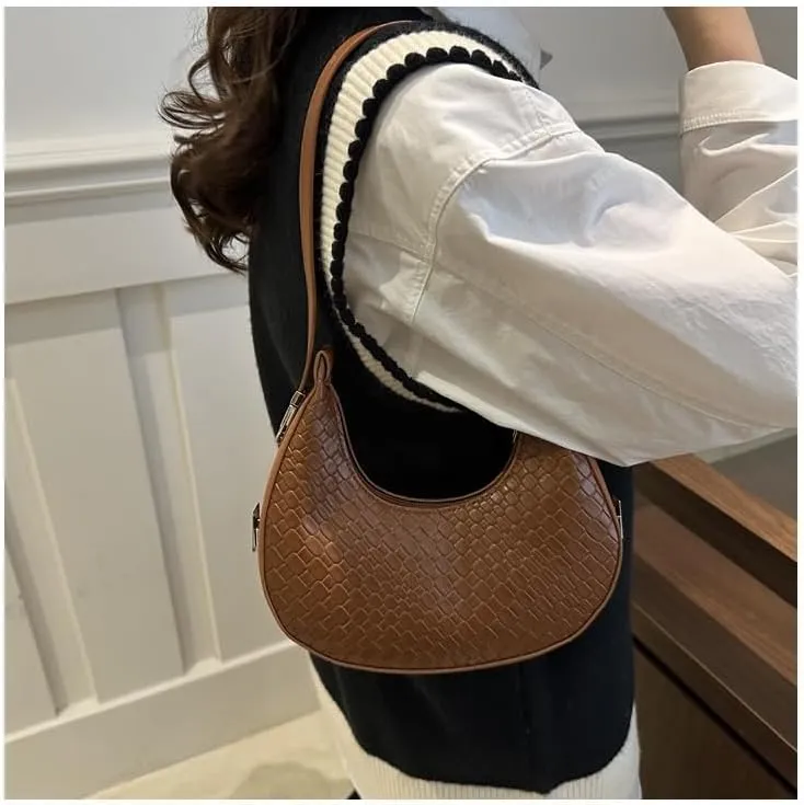 cross-body bag Braided Crescent Bag
