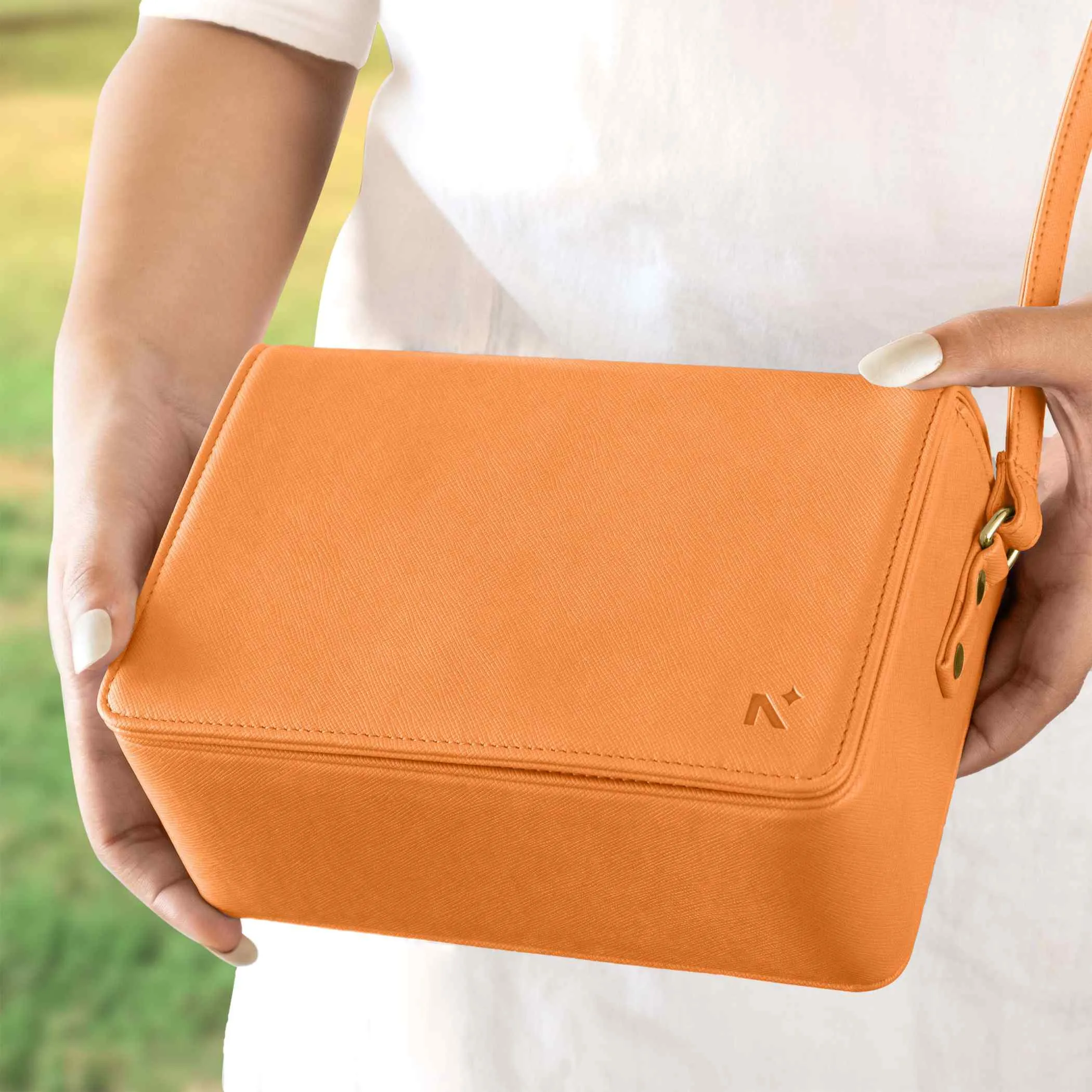 ELEANOR - BOX BAG