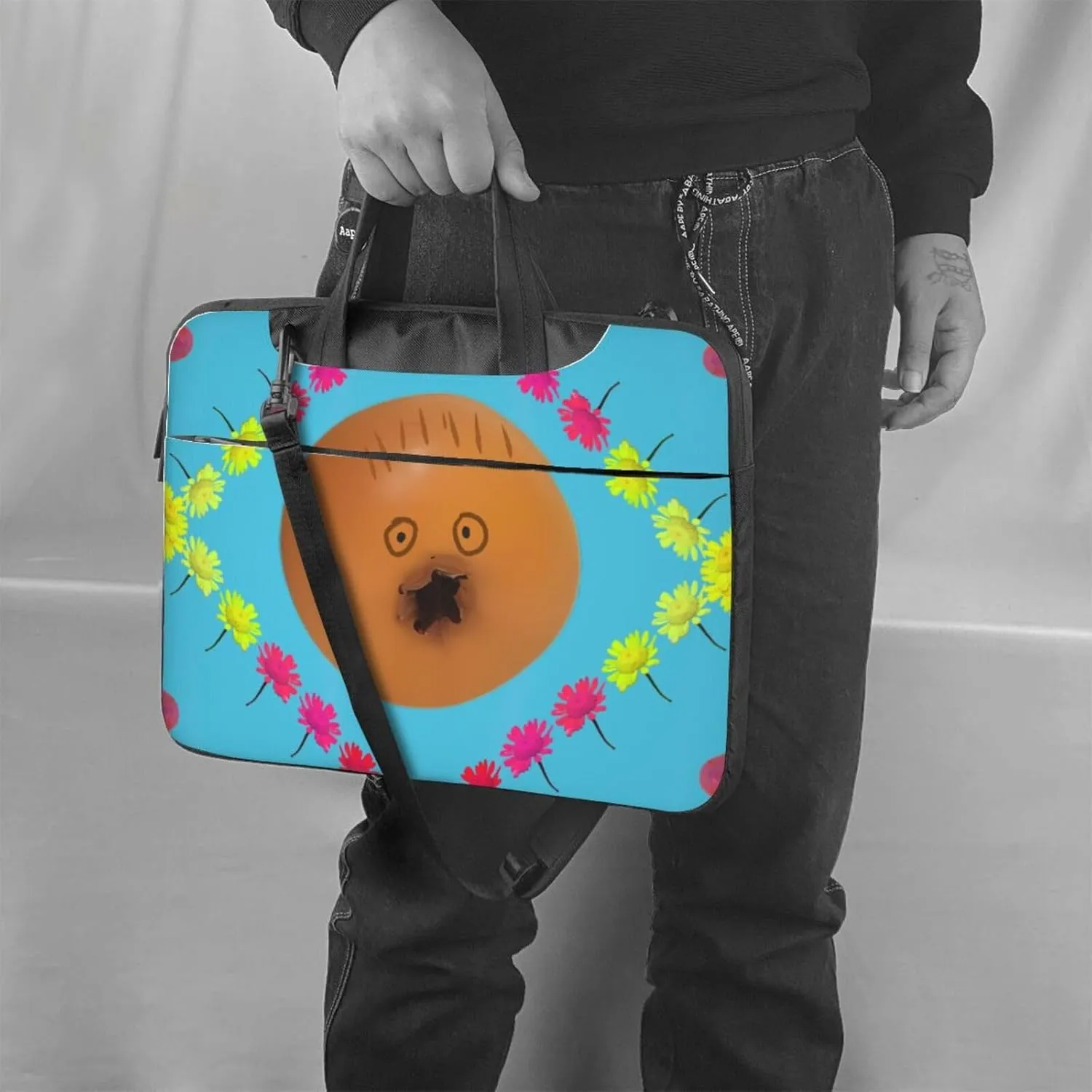 Frightened Pomegranate Laptop Shoulder Bag, Ultra Slim And Portable, With Padded Shoulder Strap And Handleã€‚