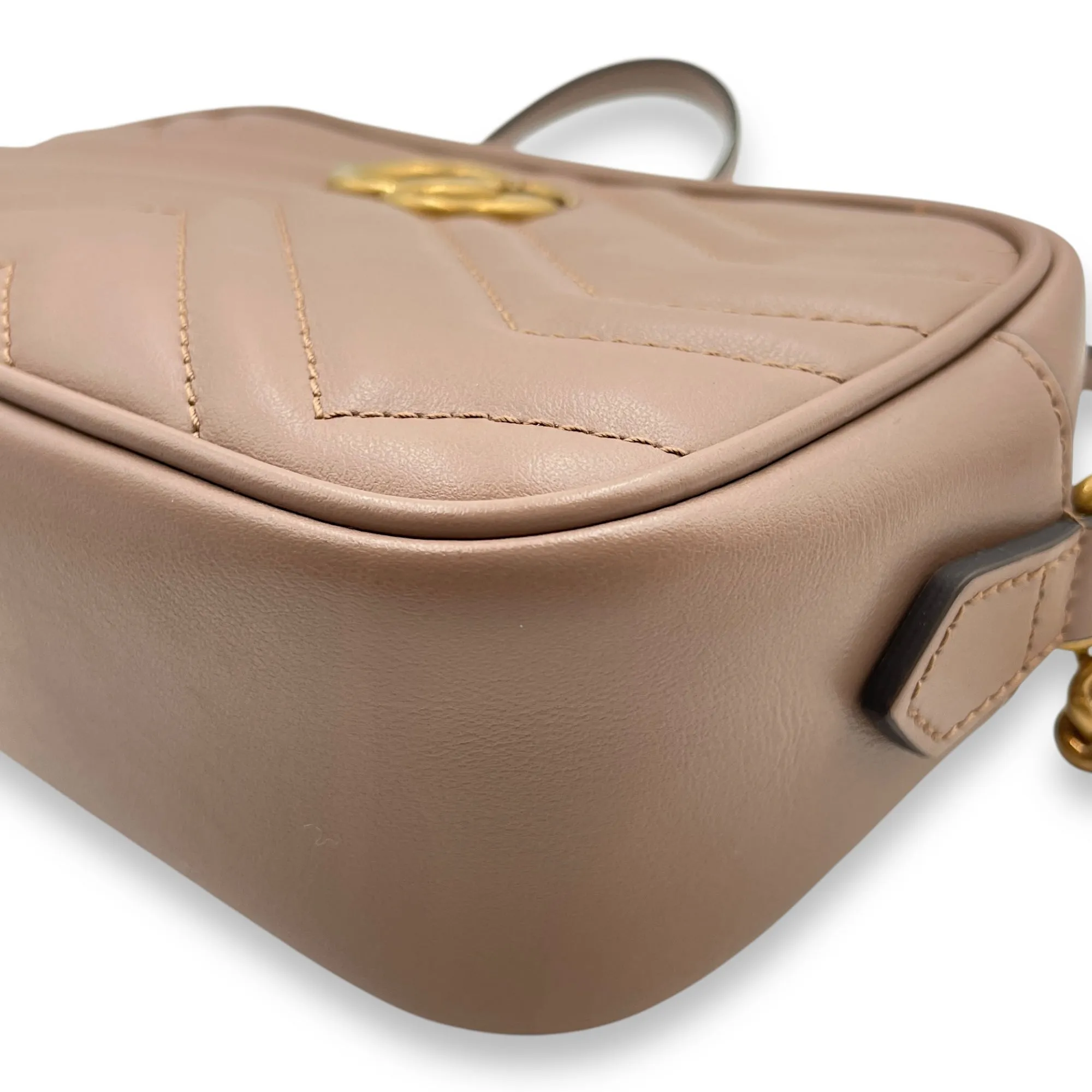 GG Marmont Mauve Crossbody Bag in Calfskin, Gold hardware