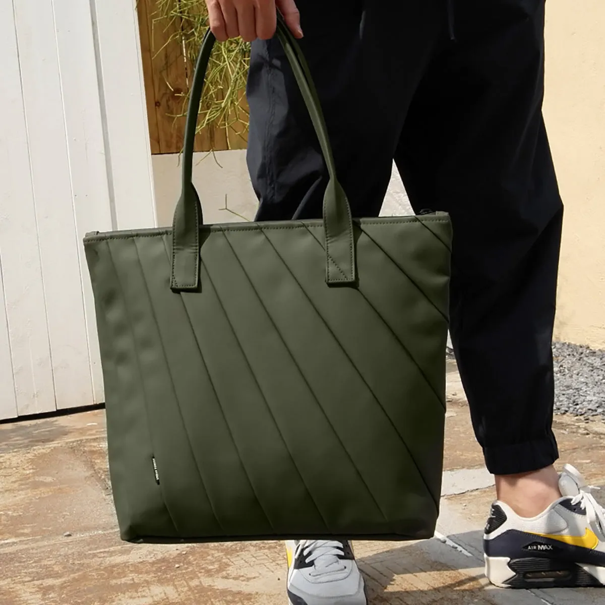 LIGHT Tote Bag - Pine Green