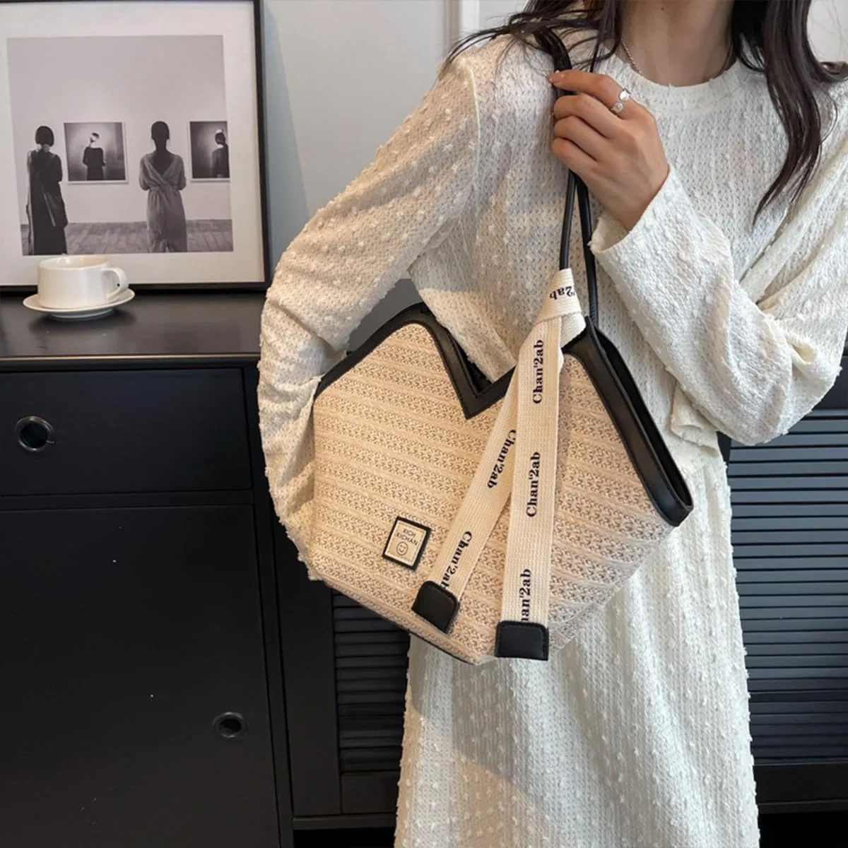 MYSNKU Straw Beach Tote Bags for Women, French Retro Shoulder Bag, Classic Woven Travel Bag