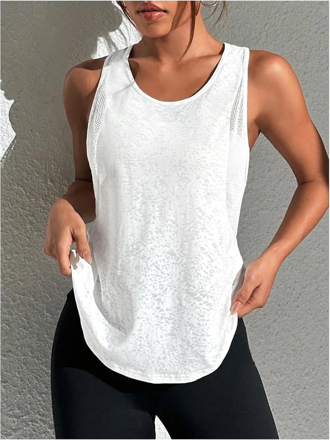 OYOANGLE Women's Mesh Workout Tank Top Athletic Running Sleeveless Shirts Yoga Gym Tops