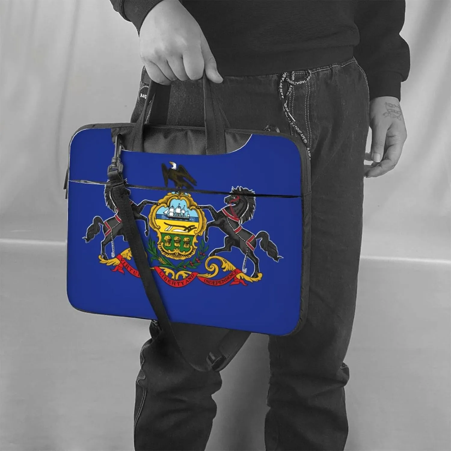 Pennsylvania State Flag Print Laptop Adjustable Shoulder Strap With Handle Accessory Pocket For Men Women