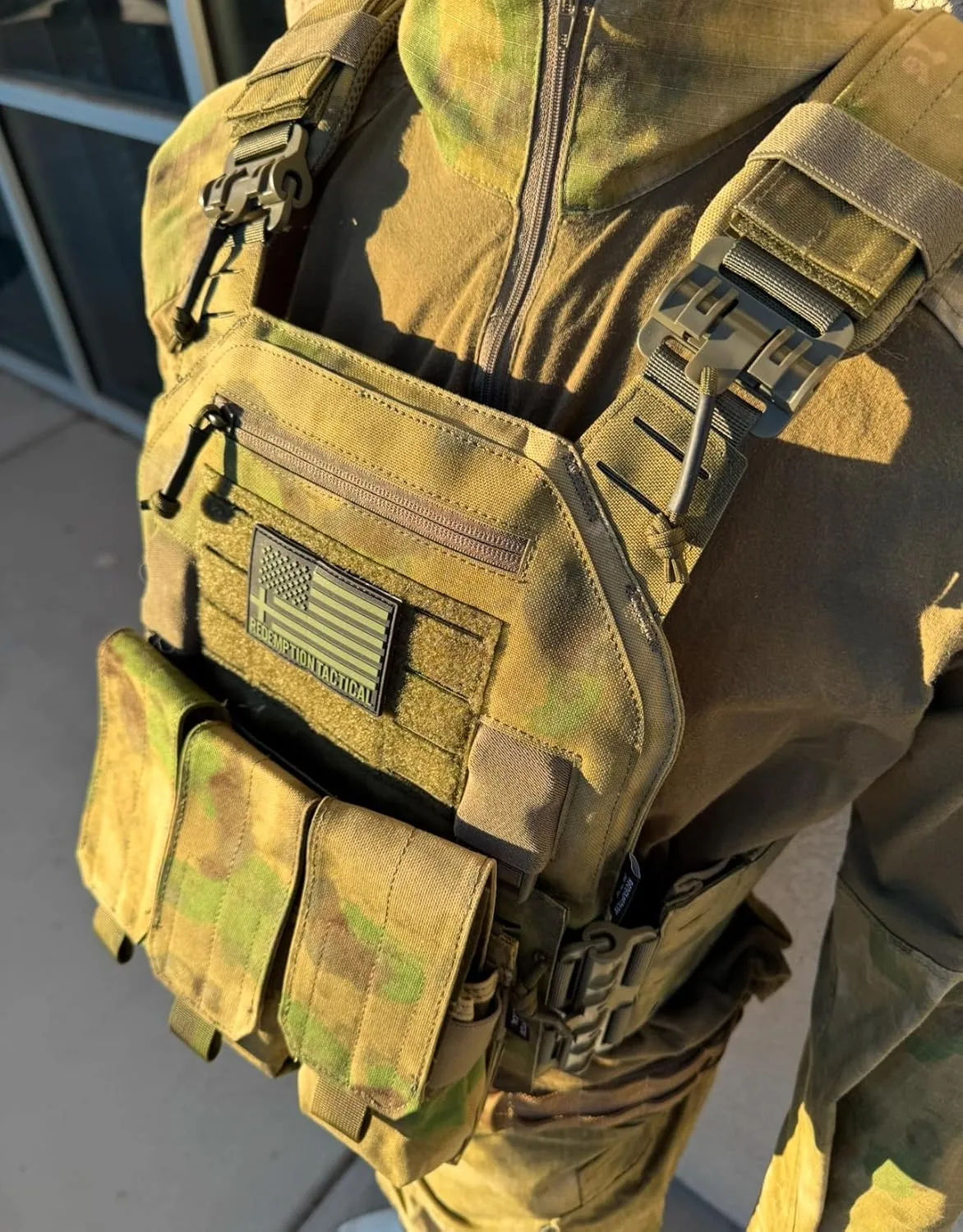 Redemption Crusader 2.0 Molle Quick Release Buckles Vest with Side Cummerbund Pouches and Triple Pouch