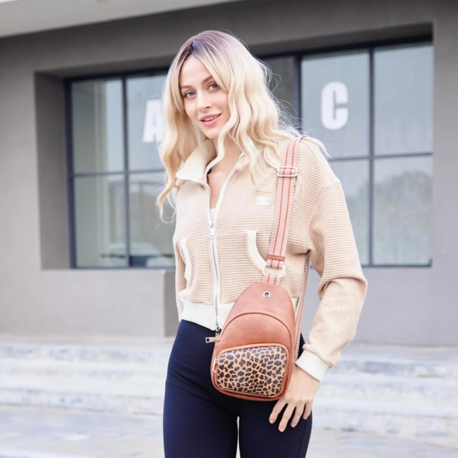 Small Sling Bag for Women Leather Crossbody Bags Fanny Pack Chest Bag for Travel