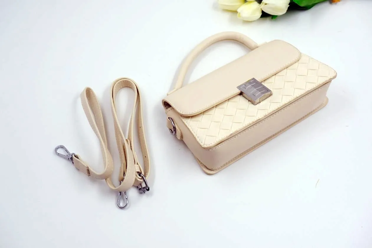 Stylish Ivory Woven Texture Handbag