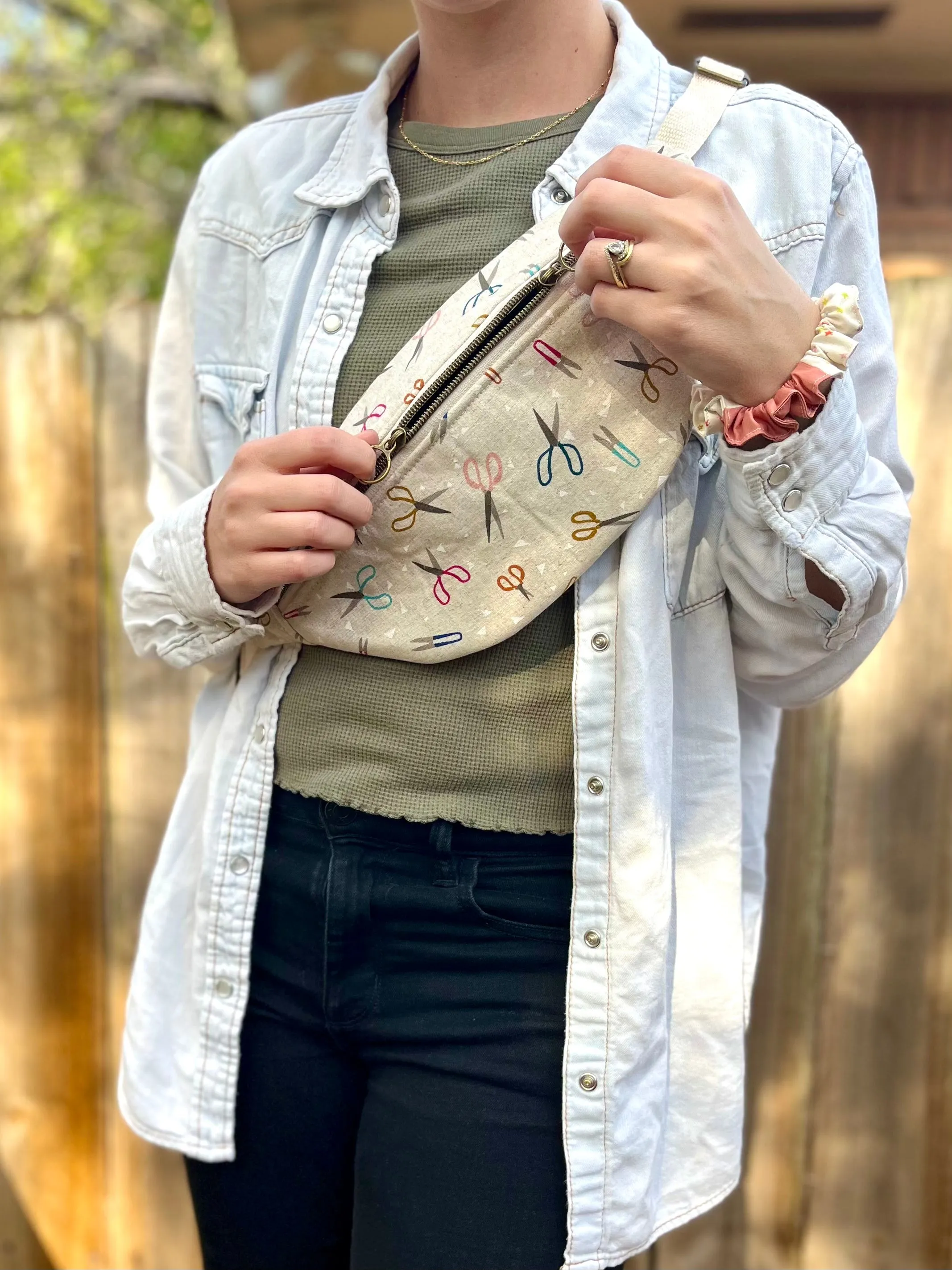 The Sling Bag | Confetti Scissors
