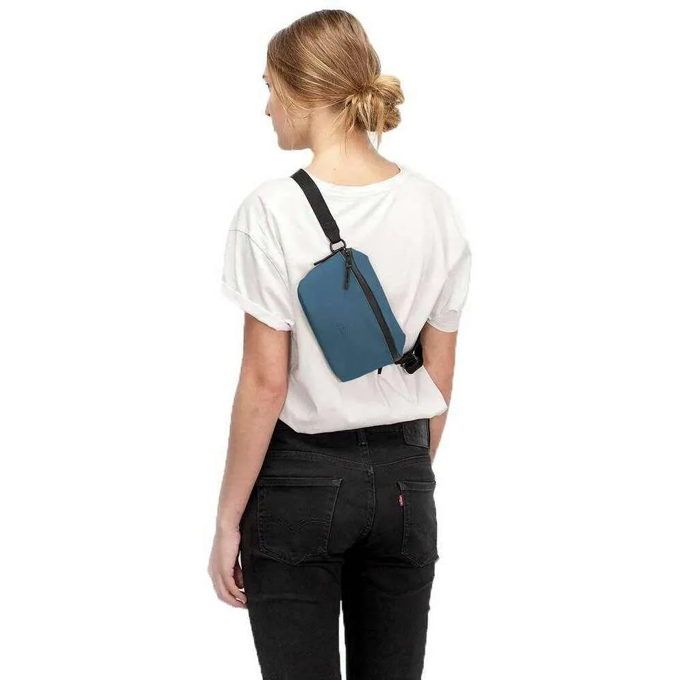Ucon Acrobatics Lotus Jona Medium Crossbody Bag - Petrol Blue
