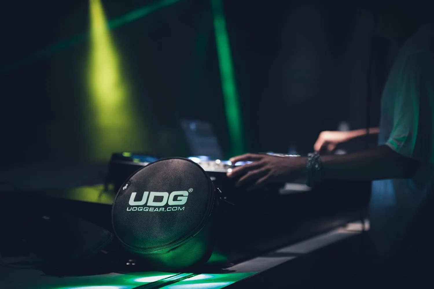 Ultimate DIGI Headphone Bag Black U9950BL